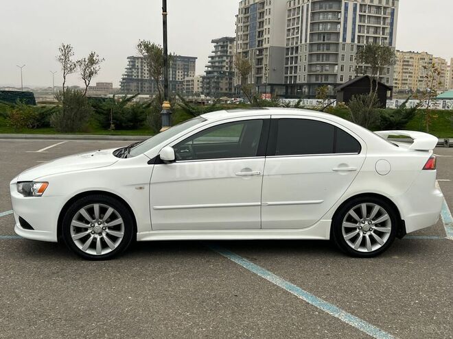 Mitsubishi Lancer 2010, 250,000 km - 2.0 l - Sumqayıt