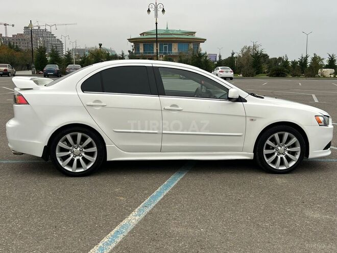 Mitsubishi Lancer 2010, 250,000 km - 2.0 l - Sumqayıt