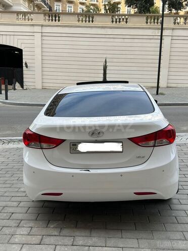 Hyundai Elantra 2013, 320,000 km - 1.8 l - Bakı