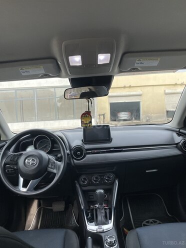 Toyota Yaris 2015, 280,000 km - 1.5 l - Bakı