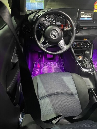 Toyota Yaris 2015, 280,000 km - 1.5 l - Bakı