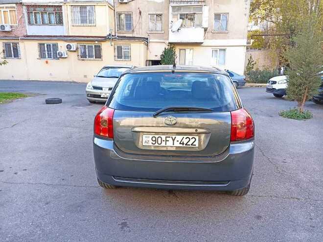 Toyota Corolla 2005, 261,086 km - 1.4 l - Bakı