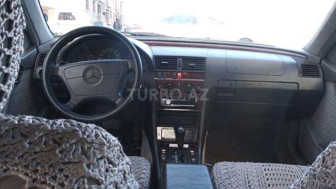 Mercedes C 200 1995, 284,560 km - 2.0 l - Bakı