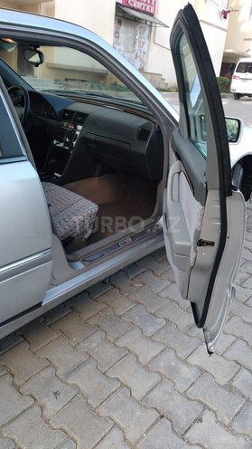 Mercedes C 200 1995, 284,560 km - 2.0 l - Bakı