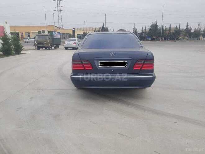 Mercedes E 220 2000, 480,000 km - 2.2 л - Bakı