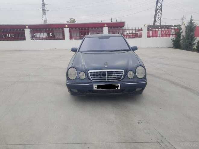 Mercedes E 220 2000, 480,000 km - 2.2 л - Bakı