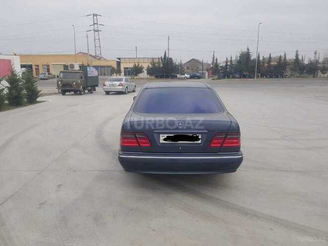 Mercedes E 220 2000, 480,000 km - 2.2 л - Bakı
