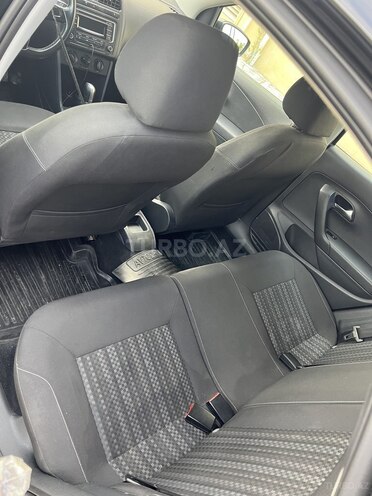 Volkswagen Polo 2015, 192,000 km - 1.6 l - Bakı