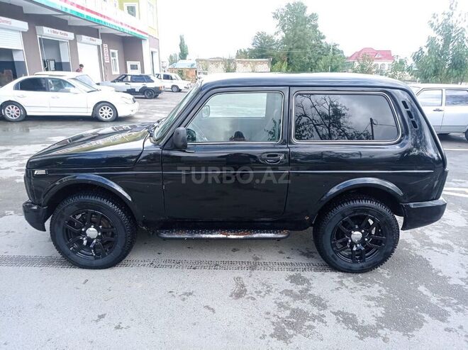 LADA (VAZ) Niva 2008, 220,000 km - 1.7 l - Qusar