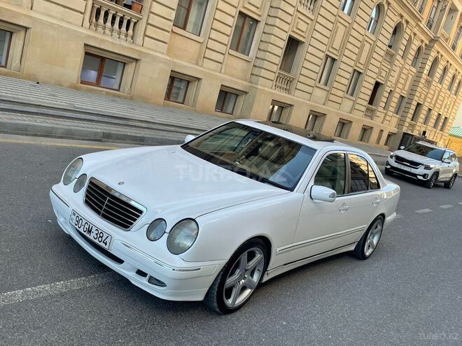 Mercedes E 320 2001, 257,000 km - 3.2 л - Bakı