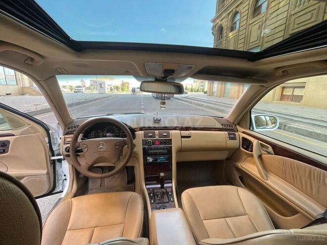 Mercedes E 320 2001, 257,000 km - 3.2 л - Bakı