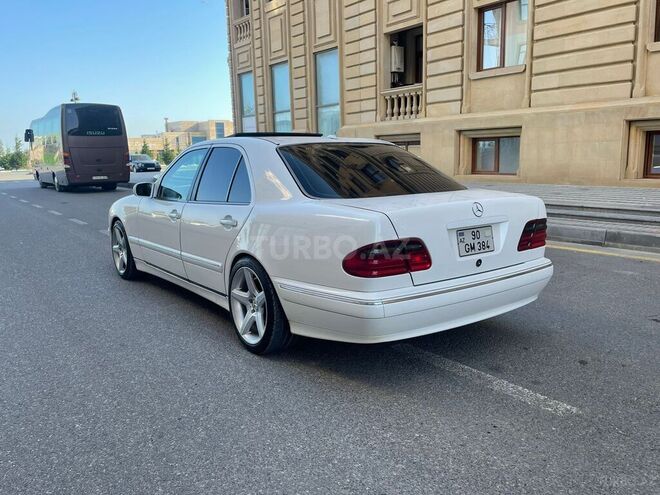 Mercedes E 320 2001, 257,000 km - 3.2 л - Bakı
