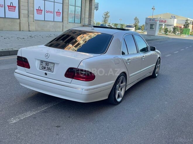 Mercedes E 320 2001, 257,000 km - 3.2 л - Bakı