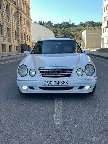 Mercedes E 320 2001, 257,000 km - 3.2 л - Bakı