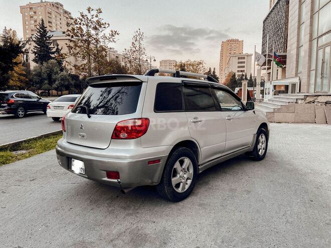 Mitsubishi Outlander 2003, 250,000 km - 2.4 л - Bakı