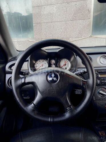 Mitsubishi Outlander 2003, 250,000 km - 2.4 л - Bakı
