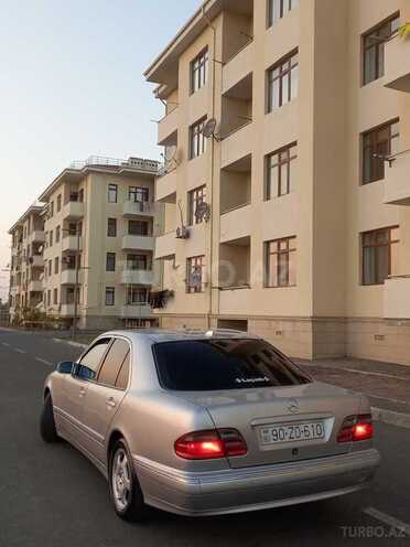 Mercedes E 220 1999, 422,000 km - 2.2 л - Bakı