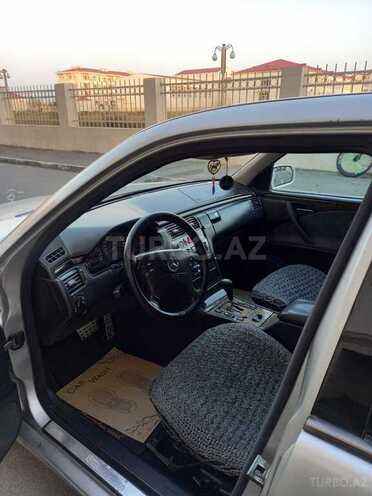 Mercedes E 220 1999, 422,000 km - 2.2 л - Bakı
