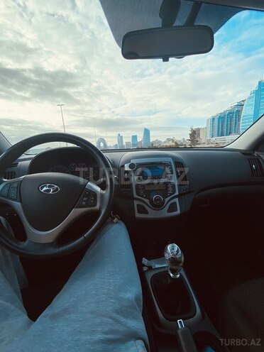 Hyundai i30 2011, 127,300 km - 1.4 l - Bakı