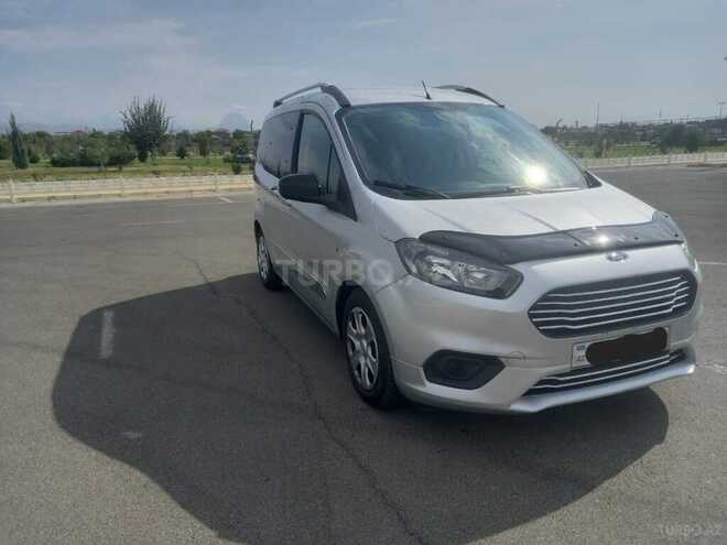 Ford Tourneo Connect 2019, 31,000 km - 1.5 l - Bakı
