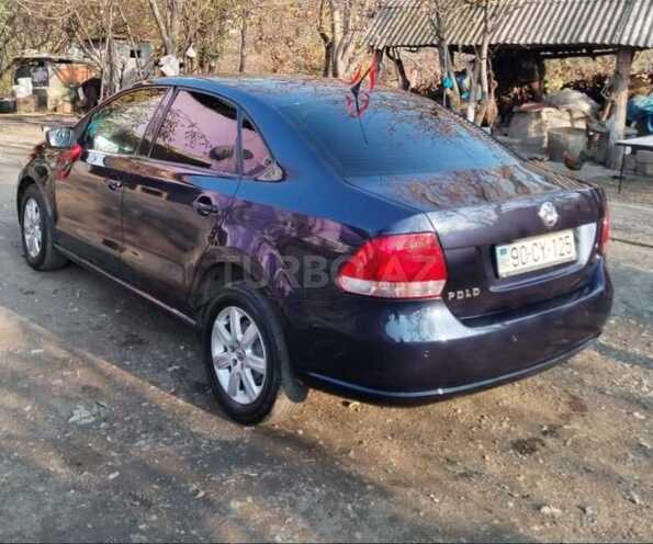 Volkswagen Polo 2012, 300,000 km - 1.6 l - Zaqatala