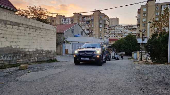 Mercedes ML 350 2009, 235,000 km - 3.5 l - Bakı