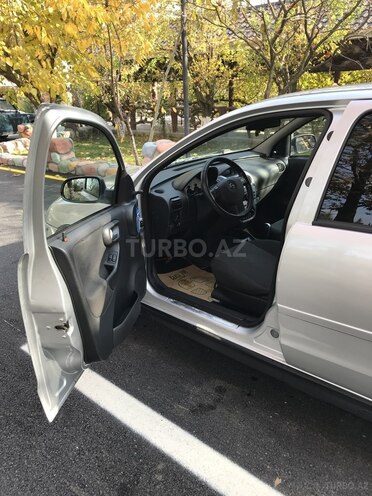 Opel Corsa 2006, 300,000 km - 1.0 л - Şamaxı
