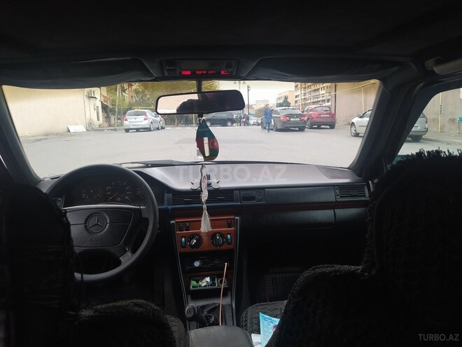 Mercedes E 200 1994, 121,346 km - 2.0 l - Bakı