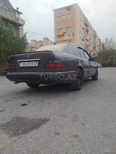 Mercedes E 200 1994, 121,346 km - 2.0 l - Bakı