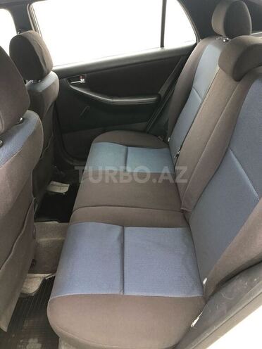 Toyota Corolla 2005, 220,000 km - 1.4 l - Bakı