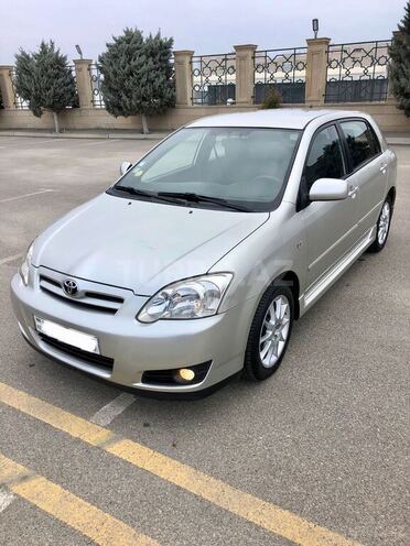 Toyota Corolla 2005, 220,000 km - 1.4 l - Bakı