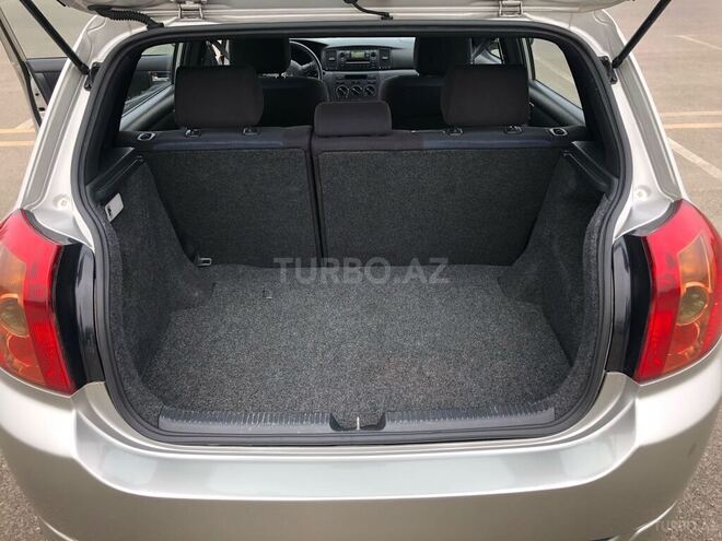 Toyota Corolla 2005, 220,000 km - 1.4 l - Bakı