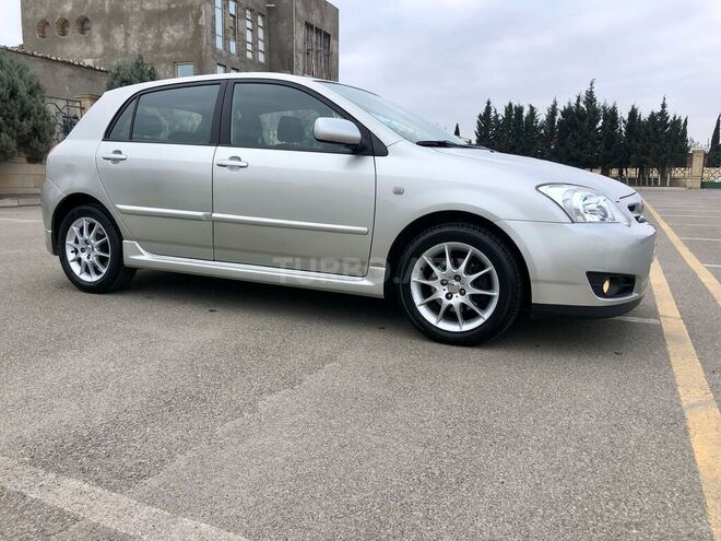 Toyota Corolla 2005, 220,000 km - 1.4 l - Bakı