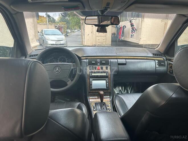 Mercedes E 320 1996, 200,000 km - 3.2 l - Bakı