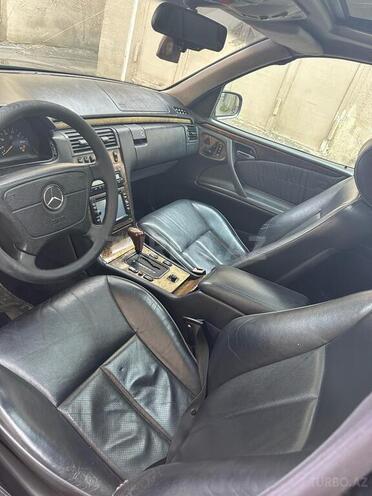 Mercedes E 320 1996, 200,000 km - 3.2 l - Bakı