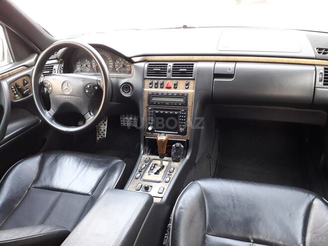Mercedes E 320 1999, 269,000 km - 3.2 l - Şəmkir