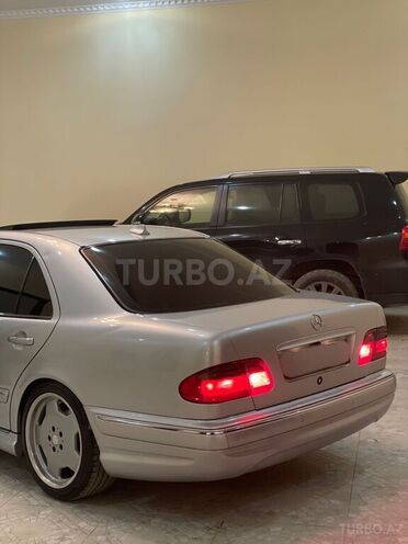 Mercedes E 320 1999, 269,000 km - 3.2 l - Şəmkir