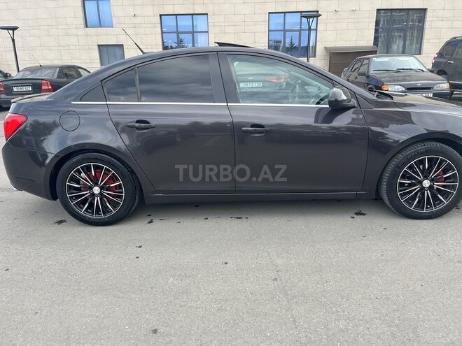 Chevrolet Cruze 2013, 175,009 km - 1.4 l - Quba