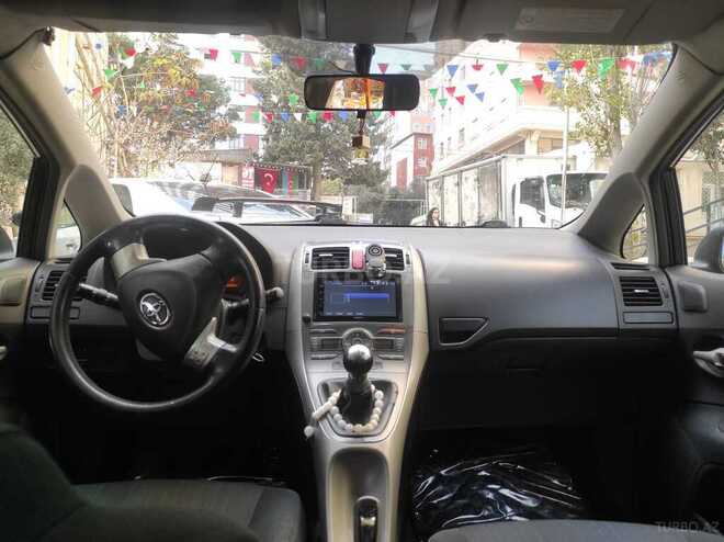 Toyota Auris 2008, 245,000 km - 1.4 l - Bakı