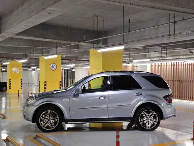 Mercedes ML 63 AMG 2006, 195,000 km - 6.2 л - Gəncə