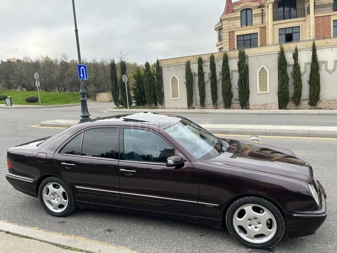Mercedes E 280 2001, 181,500 km - 2.8 l - Bakı