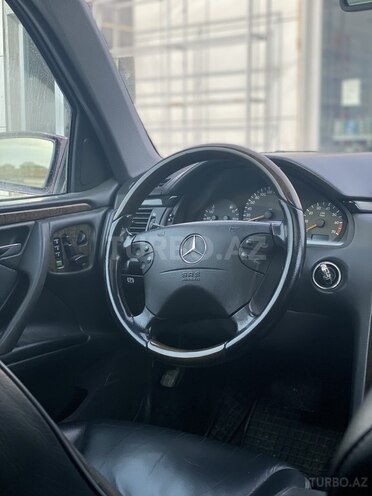 Mercedes E 280 2001, 181,500 km - 2.8 l - Bakı