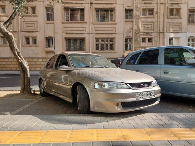 Opel Vectra 1996, 320,000 km - 1.8 л - Bakı