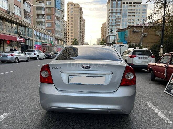 Ford Focus 2011, 180,000 km - 1.6 l - Bakı