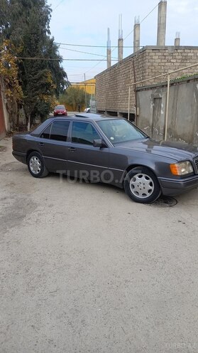 Mercedes E 220 1995, 347,000 km - 2.2 л - Bakı