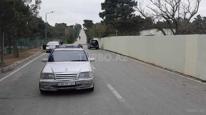 Mercedes C 220 2000, 315,000 km - 2.2 л - Bakı