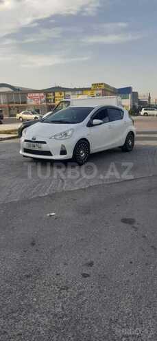 Toyota Prius C 2014, 185,000 km - 1.5 l - Yevlax