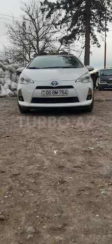 Toyota Prius C 2014, 185,000 km - 1.5 l - Yevlax