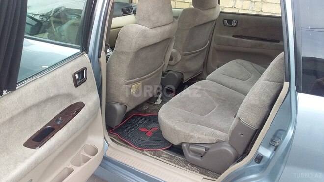 Mitsubishi Chariot 2001, 285,000 km - 2.4 l - Gəncə
