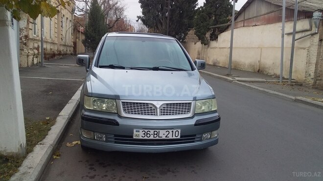 Mitsubishi Chariot 2001, 285,000 km - 2.4 l - Gəncə